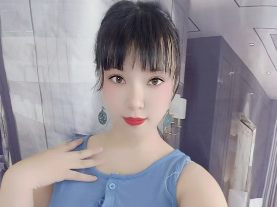 新人诗琪