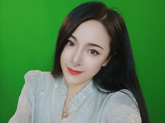 韩小吖只会唱歌