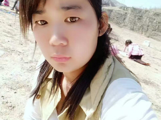 没人疼的美美