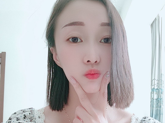 萧月月