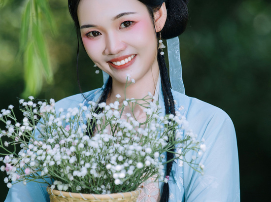 燕尾剪忧伤