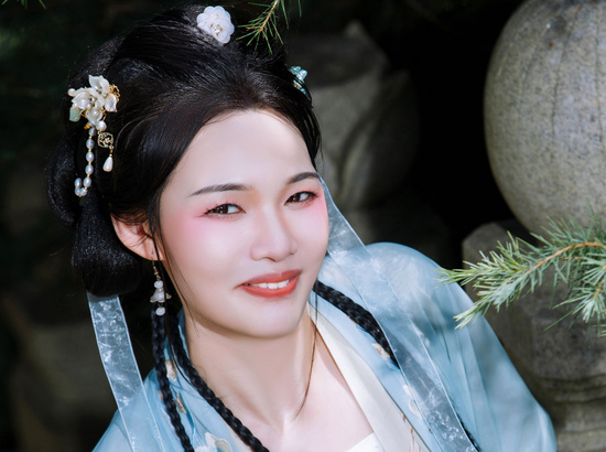 燕子春归来